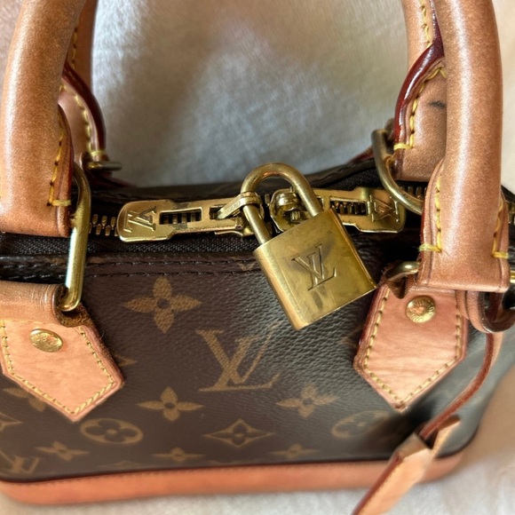 Louis Vuitton Alma BB Monogram Crossbody Bag - Picture 9 of 13